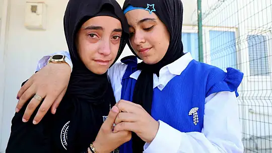 Adana'da kampta kalan 160 Suriyeli daha 4 otobüs ve 2 tırla ülkelerine geri döndü