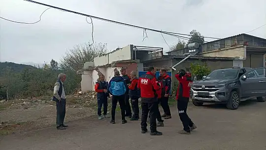 Adana'da kayıp yaşlı adam için ekipler seferber oldu