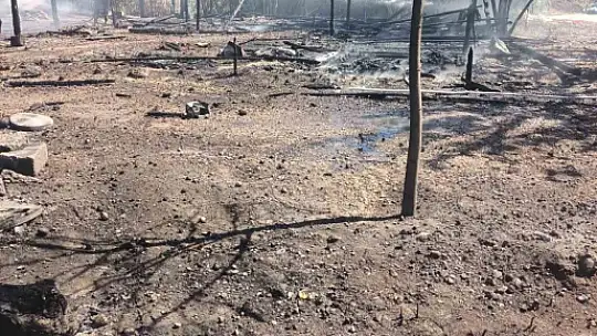 Adana'da tarım işçilerinin kaldığı 4 çadır yandı