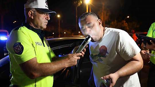 Adana'da trafik denetiminde 42 sürücüye ceza yağdı