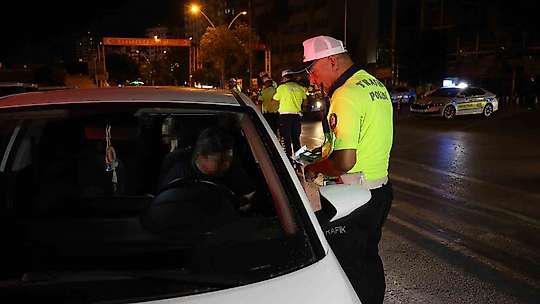 Adana'da trafik denetiminde 42 sürücüye ceza yağdı