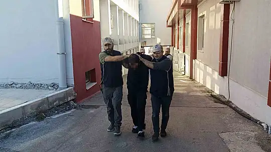 Adana'daki DEAŞ operasyonu: 3 tutuklama