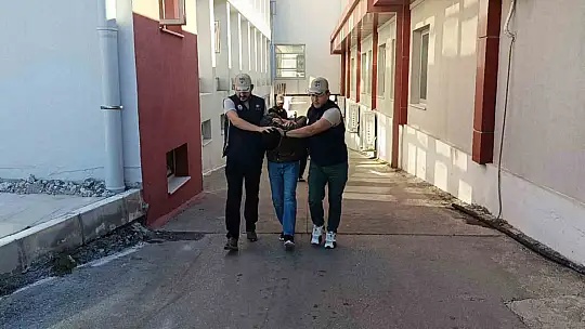 Adana'daki DEAŞ operasyonu: 3 tutuklama