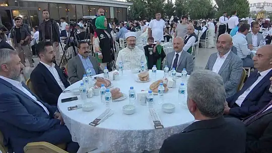 Adıyaman'da 100 depremzede çiftin nikahı kıyıldı