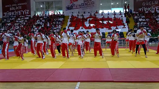 Adıyaman'da 19 Mayıs coşkuyla kutlandı