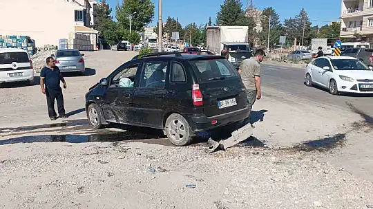 Adıyaman'da 4 kişinin yaralandığı kaza kameralara yansıdı