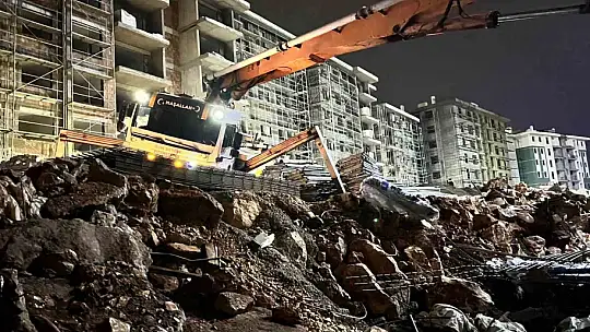 Adıyaman'da beton döküm aracı devrildi: 1 ölü