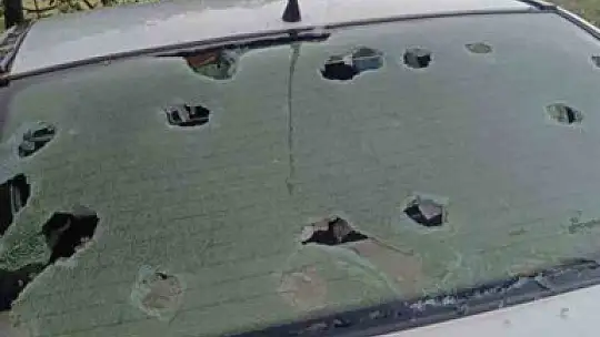 Adıyaman'da ceviz büyüklüğündeki dolu yağışı badem bahçelerine zarar verdi