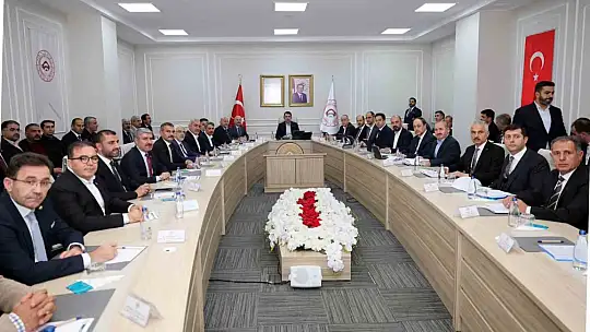 Adıyaman'da depremin izleri siliniyor