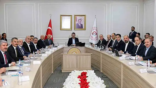 Adıyaman'da depremin izleri siliniyor