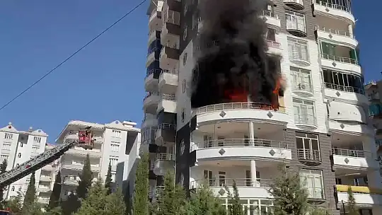 Adıyaman'da korkutan yangın! 4 kişi zehirlendi