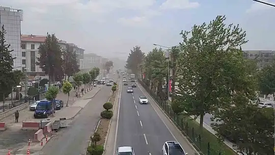 Adıyaman'da önce toz taşınımı sonra yağmur etkili oldu