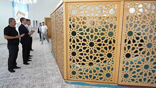 Adıyaman'da Safvan Bin Muattal Türbesi'nde temizlik çalışması