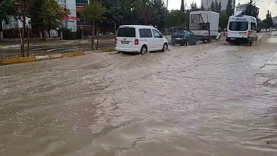 Adıyaman'da sağanak yağış etkili oldu