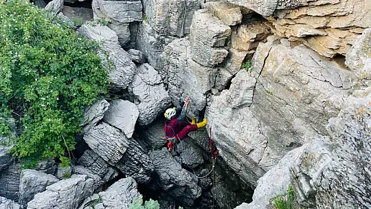 Adıyaman'daki mağaralarda bulunan ilginç jeolojik oluşumlar incelendi