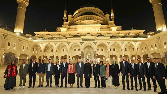 AK Parti Genel Başkan Yardımcısı Dr. Betül Sayan Kaya Şahinbey Belediyesi'nin hizmetlerini takdir etti