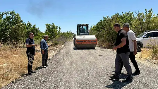 Akçadağ'ın Bahri Mahallesi'nde yollar yenileniyor