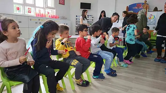 Ankara'da ki eğitimcilerden depremzede çocuklara gönül köprüsü