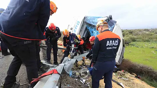 Antalya'da otobüs kazası: 8 ölü, 26 yaralı