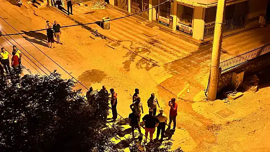 Apartmanda çıkan yangın paniğe neden oldu