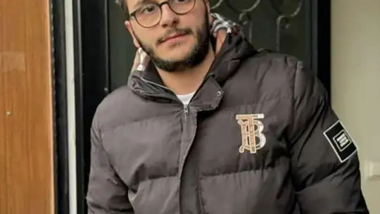 Arızalanan araca yardım etmek isteyen genç başka bir aracın çarpması sonucu öldü