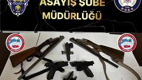 Asayiş uygulamasında ruhsatsız 4 tabanca ele geçirildi