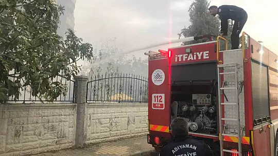 Bahçede çıkan yangın korkuya neden oldu