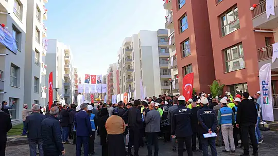 Bakan Kurum: son tuğalamızı koyuyor son çivileri çalıyoruz