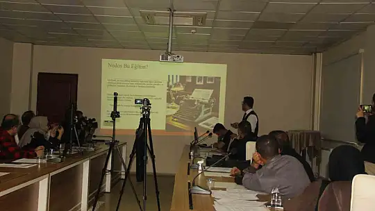 Basın mensuplarına Davranışsal Bağımlılıkla Mücadele ve İntiharı Önleme' konulu eğitim programı düzenlendi.