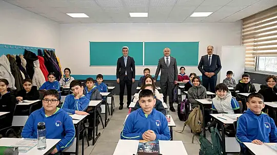 Başkan Er, İnönü Ortaokulu'na konuk oldu