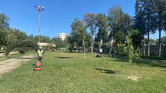 Başkan Hallaç: ''Parklarımızda temizlik ve bakım çalışmaları aralıksız devam ediyor'
