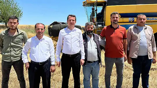 Başkan Olgun, hasat döneminde çiftçileri yalnız bırakmadı