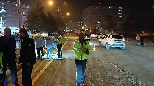 Otomobilin çarptığı yaşlı kadın hayatını kaybetti