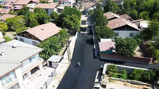 Battalgazi'de yıllardır sorun olan yol, asfaltla çözüldü