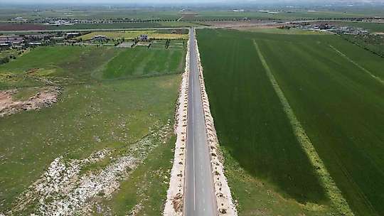 Bayram öncesi yeni asri aile mezarlıktaki yollar yenilendi