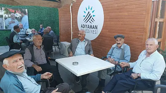 Adıyaman Belediyesi'nin 'Emekli Çayevi' büyük ilgi görüyor