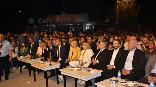 Adıyaman Besni'de düzenlenen konser büyük ilgi gördü