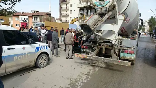 Beton mikserinin çarptığı kadın yaralandı