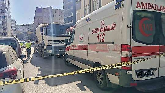Beton mikserinin ezdiği bir kişi hayatını kaybetti
