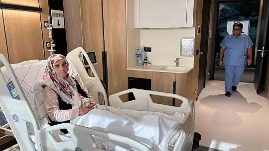 Beynindeki metastazdan ameliyatla kurtuldu