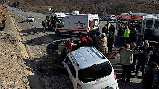 Bingöl'de feci kaza: 2 ölü, 3 yaralı