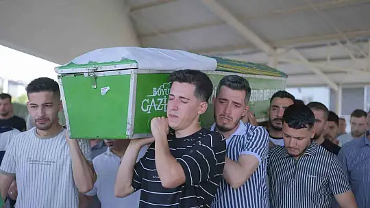 Binlerce balonun bırakıldığı Elif Azra, hayatını kaybetti