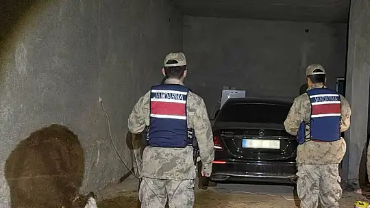 Çalıntı otomobil ahırda bulundu