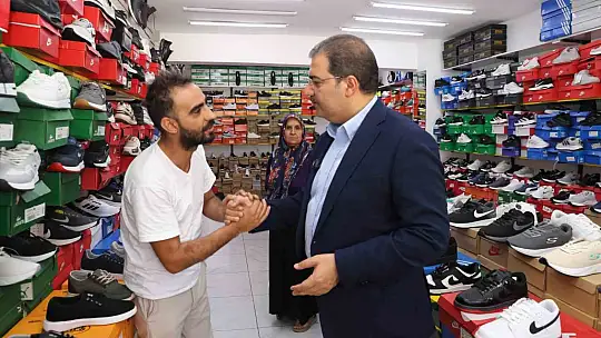 Canpolat, Devteyşti Mahallesi'nde vatandaşla buluştu