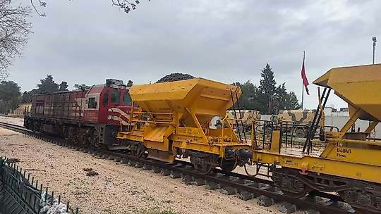 Ceylanpınar'a 15 yıl aradan sonra tren geldi