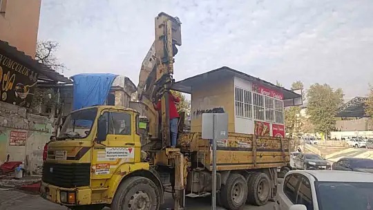 Çiğköfteye deterjan kabıyla sos döken esnafa 250 bin TL ceza: İş yeri kapatılıp kaldırıldı