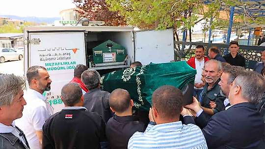 Cinayete kurban giden Kübra Yapıcı son yolculuğuna uğurlandı