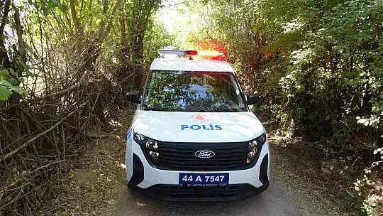 Çöpleri yakmak isterken meyve bahçelerini küle çevirdi