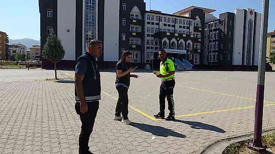 Cüzdanını kaybeden LGS öğrencisinin imdadına MOTAŞ personelinin yetiştiği anlar kamerada