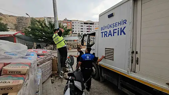 Darende'de trafik düzenlemesi: Tek yön ve park yasağı uygulamaları başladı